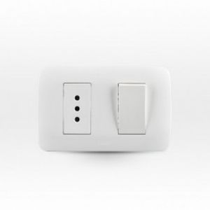 Placa Armada Interruptor 9/12 + Enchufe 10 A 250 V Blanco