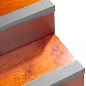 Nariz De Grada PVC 1,2 m Gris