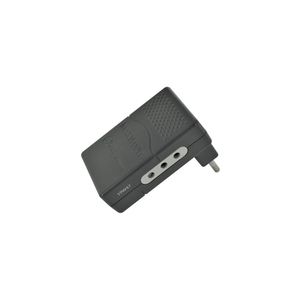 Adaptador Triple Plano 2 P + T 10 A Negro