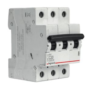 Interruptor Automático Termomagnético 3 Polos 6 kA 20 A