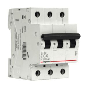 Interruptor Automático Termomagnético 3 Polos 6 kA 32 A