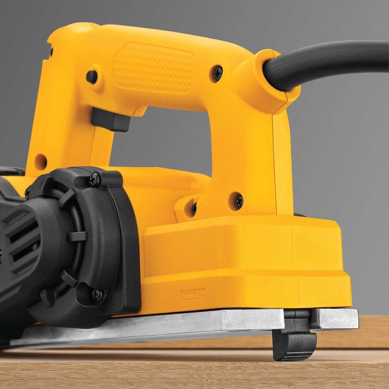 Cepillo-Electrico-D26677K-1Mm-550W-228212_2